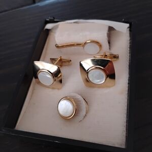 Gold-Tone Mother of Pearl Cufflinks and Tie Clip Set - White